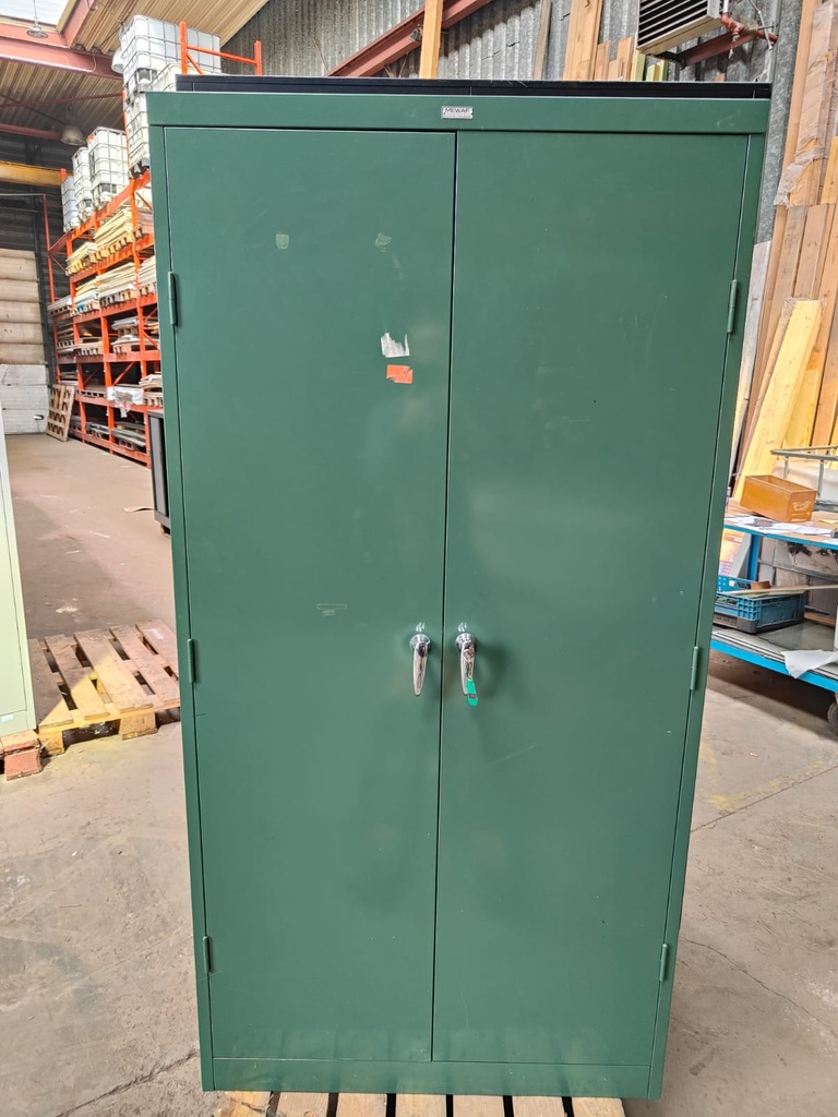 Armoire métallique MEWAF verte