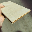 Carrelage beige sablé