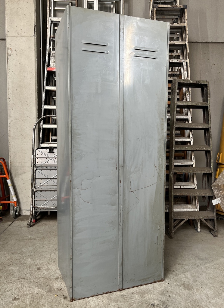 Armoire vestiaire metallique