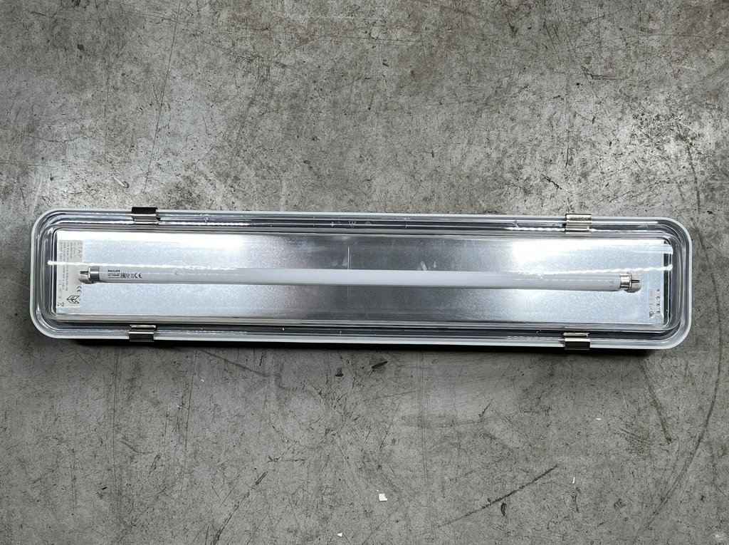 Réglette néon étanche