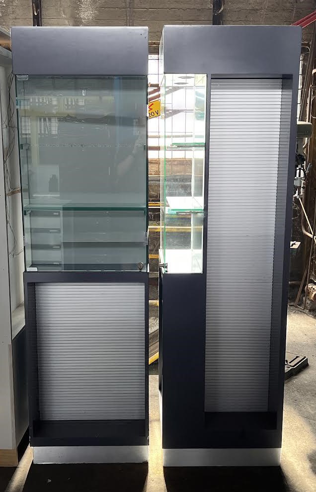 Armoire vitrine +crémaillère