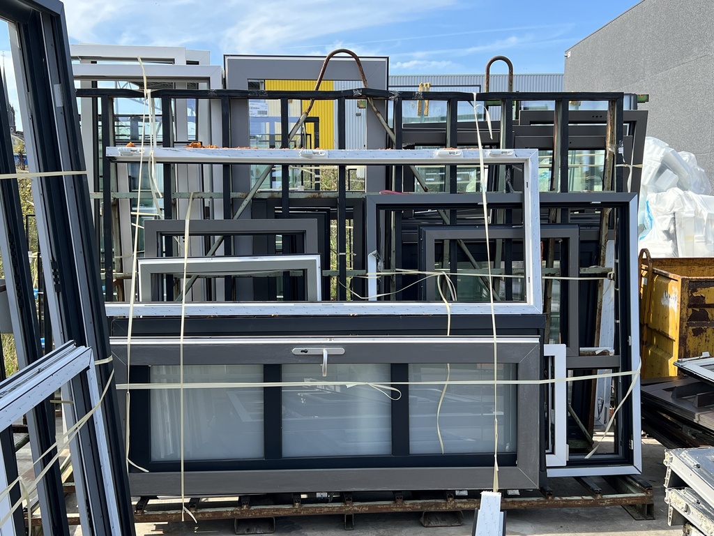 Châssis nus variés