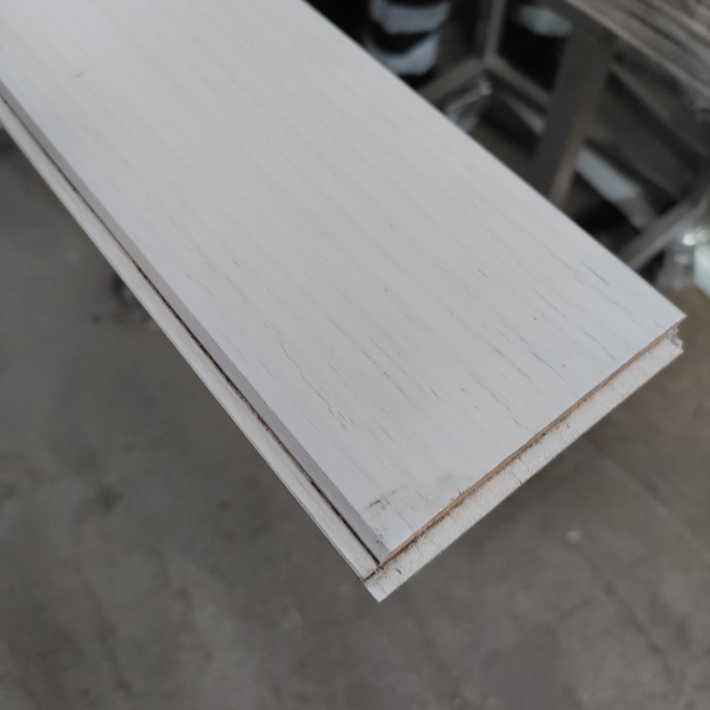 Lambris blanc mat