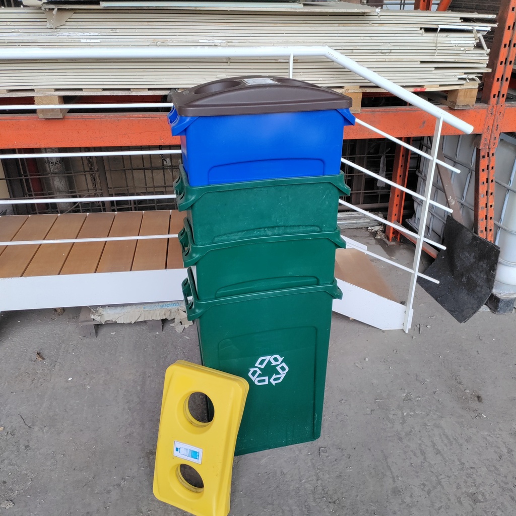 Poubelle plastique 60L