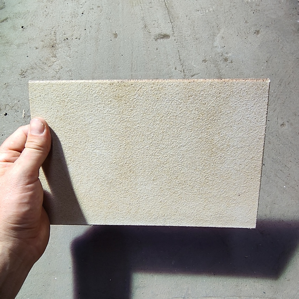 Carrelage beige sablé