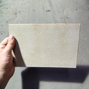 Carrelage beige sablé
