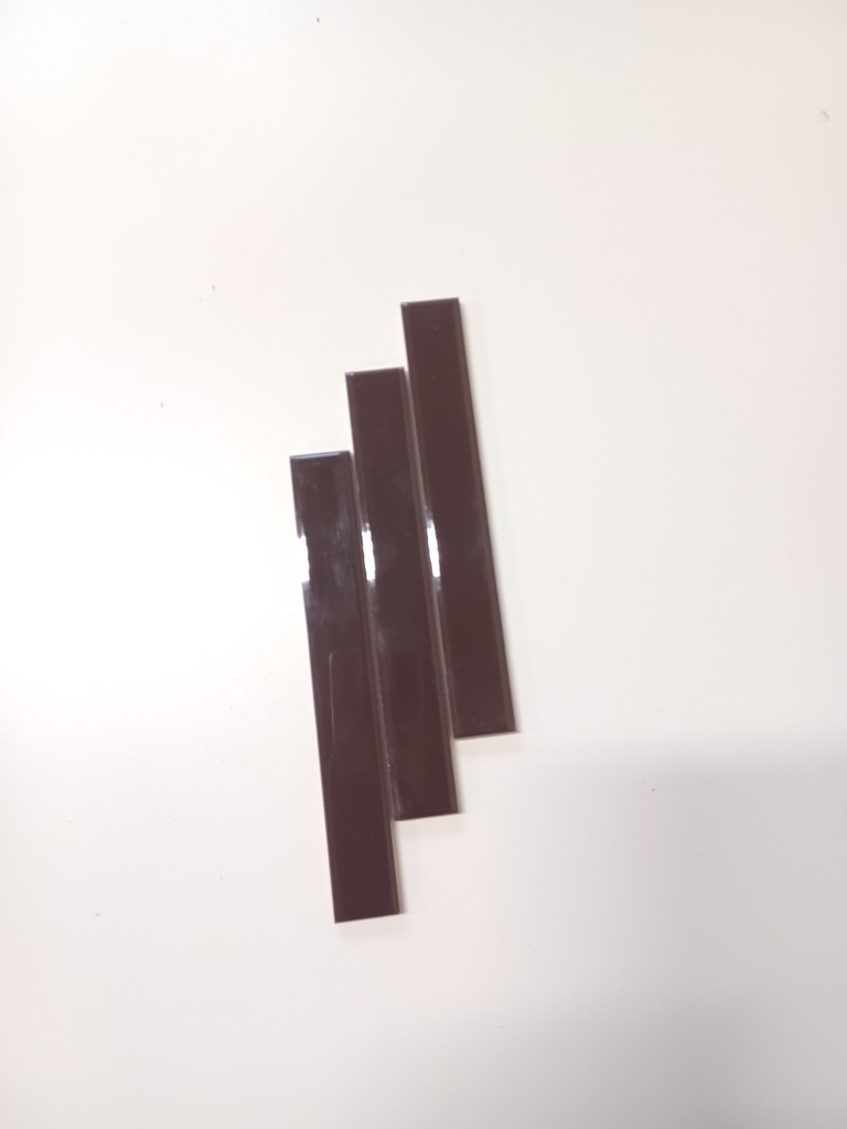 Liseré de céramique brune