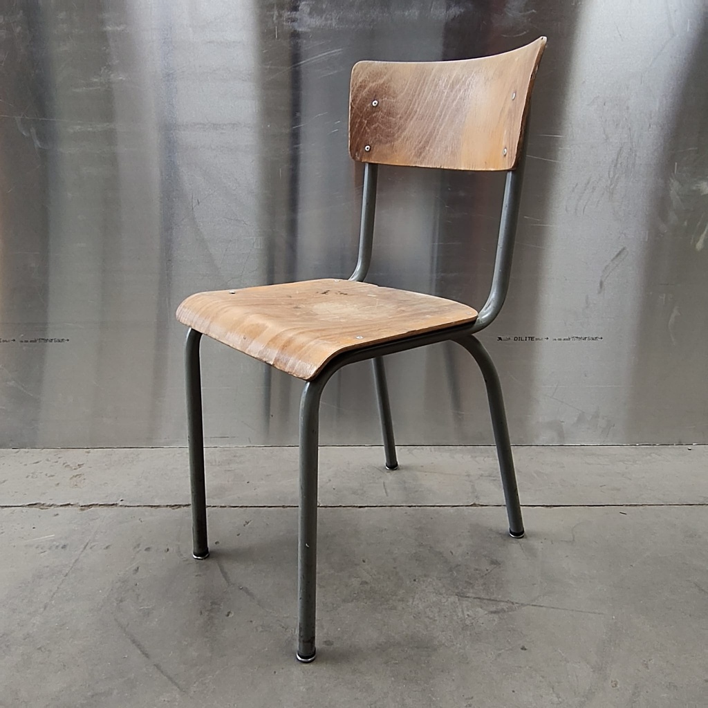 Chaises scolaires - lot de 13
