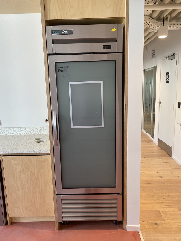 Frigo colonne porte vitrée TRUE