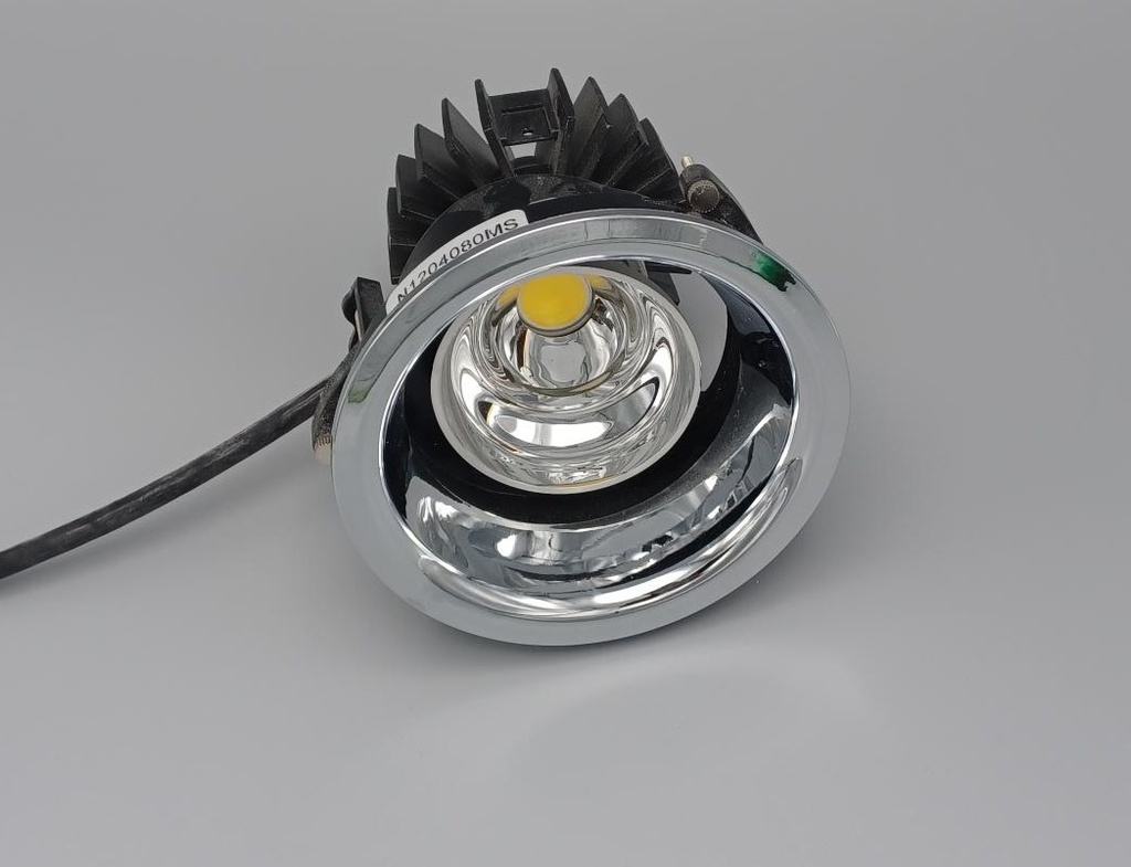 Spot orientable métal