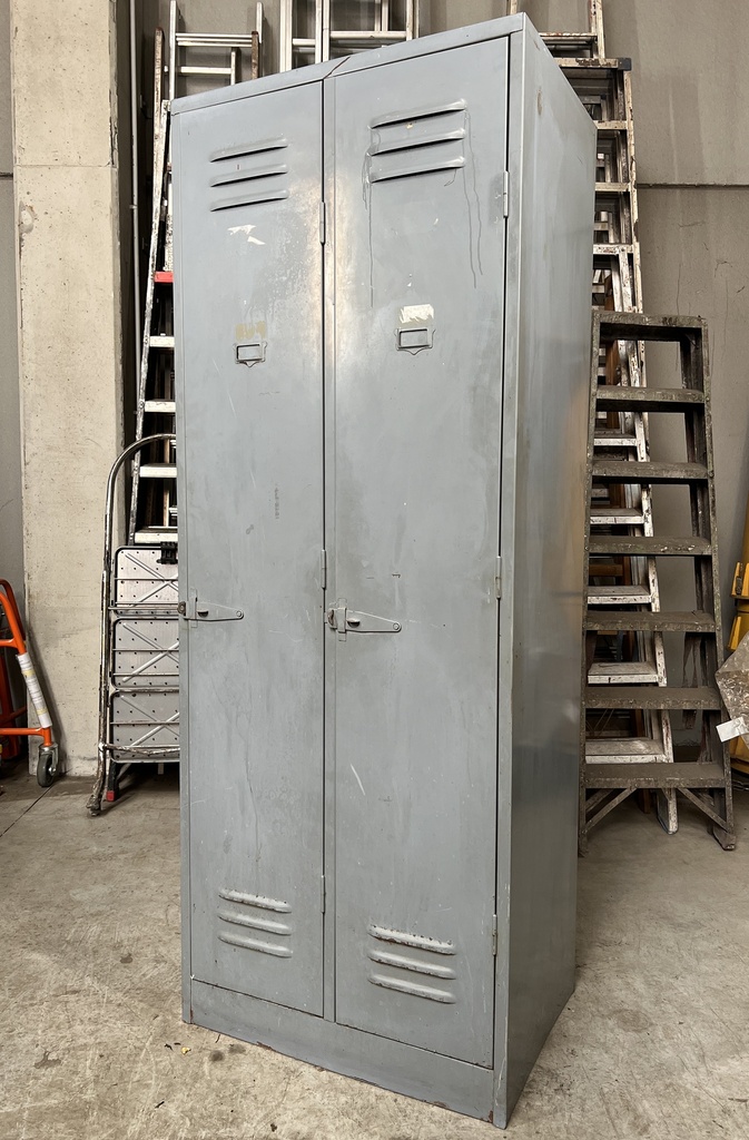 Armoire vestiaire métallique