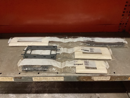 Cache pour goulotte Legrand