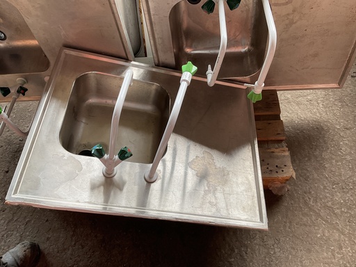 Évier de laboratoire