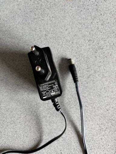 [A53] Adaptateur secteur AC