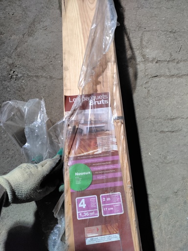 [SERAING] Parquet pin massif noueux