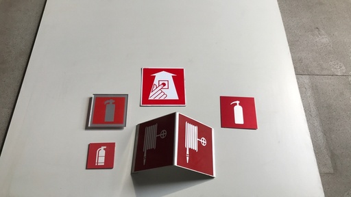 Signalétiques diverses