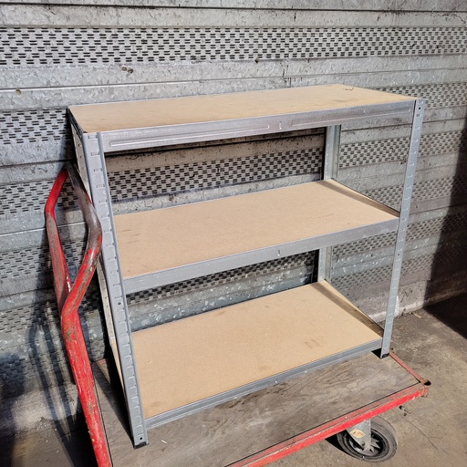 Etagère métallique légère